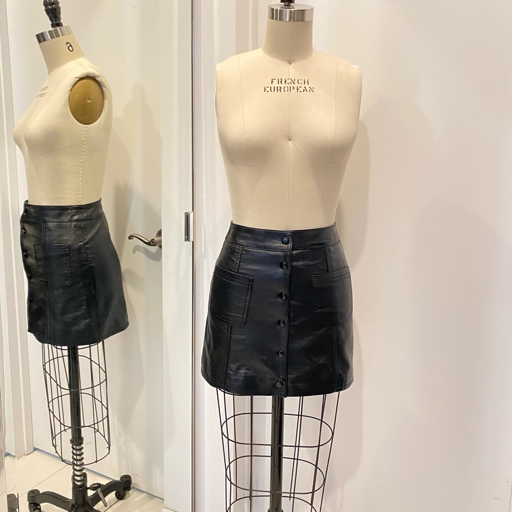 Faux leather black skirt